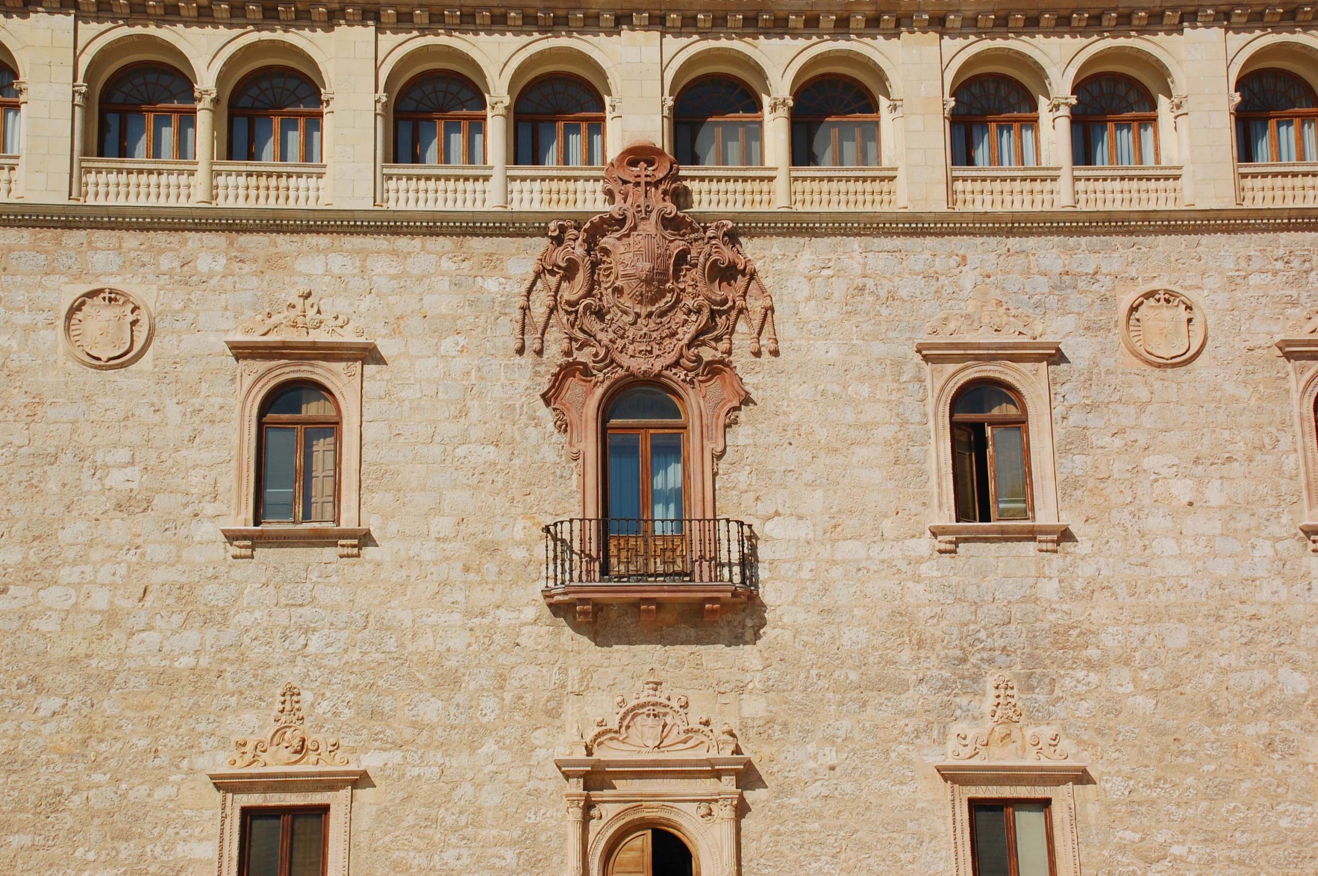 Fachada del Palacio Arzobispal
